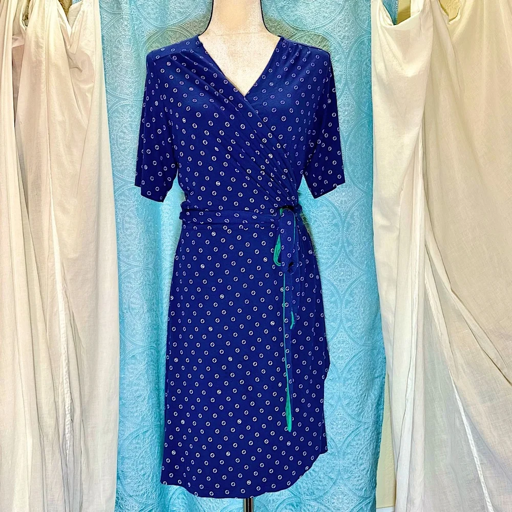 #D3. Lilly Pulitzer Arina Button Print Wrap Dress - Picture 2 of 9